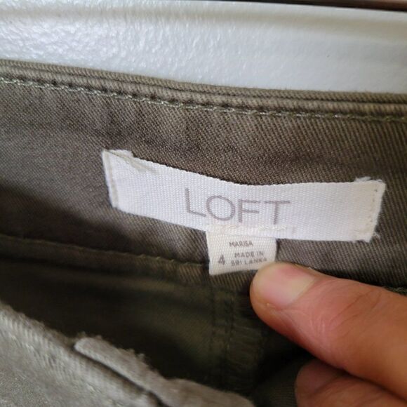 EUC LOFT MARISA ARMY GREEN BUTTON ACCENT STRIAGHT LEG PANTS SIZE 4 / SMALL - Picture 14 of 14